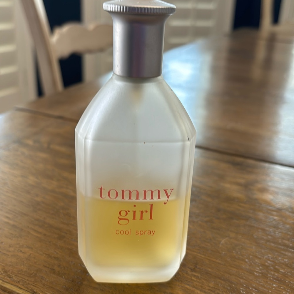 Girl Cool Spray - Refreshing Fragrance for Women